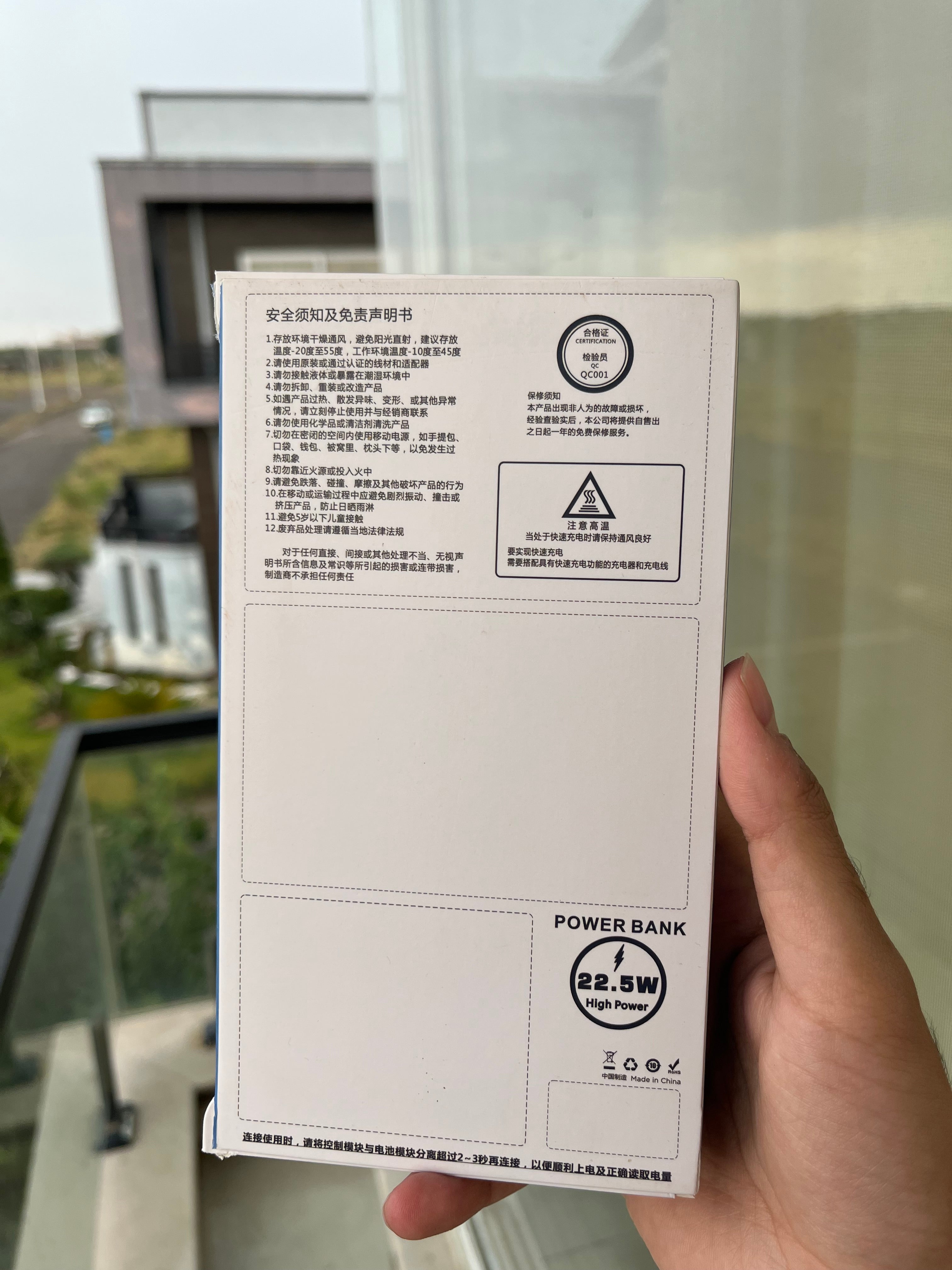 15000mAh 22.5W Fast Charging Power Bank with PD20W USB-C & Built-in Lightning Cable – KY03-3