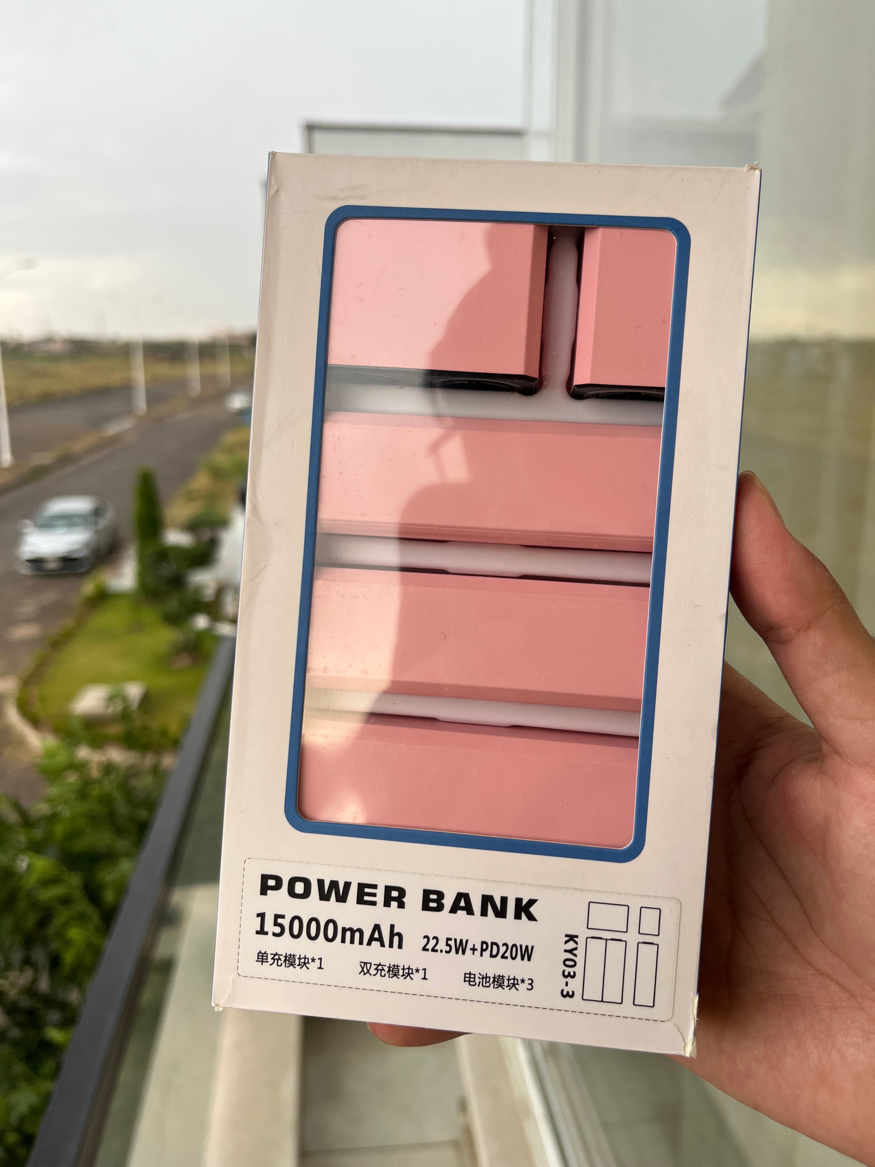15000mAh 22.5W Fast Charging Power Bank with PD20W USB-C & Built-in Lightning Cable – KY03-3