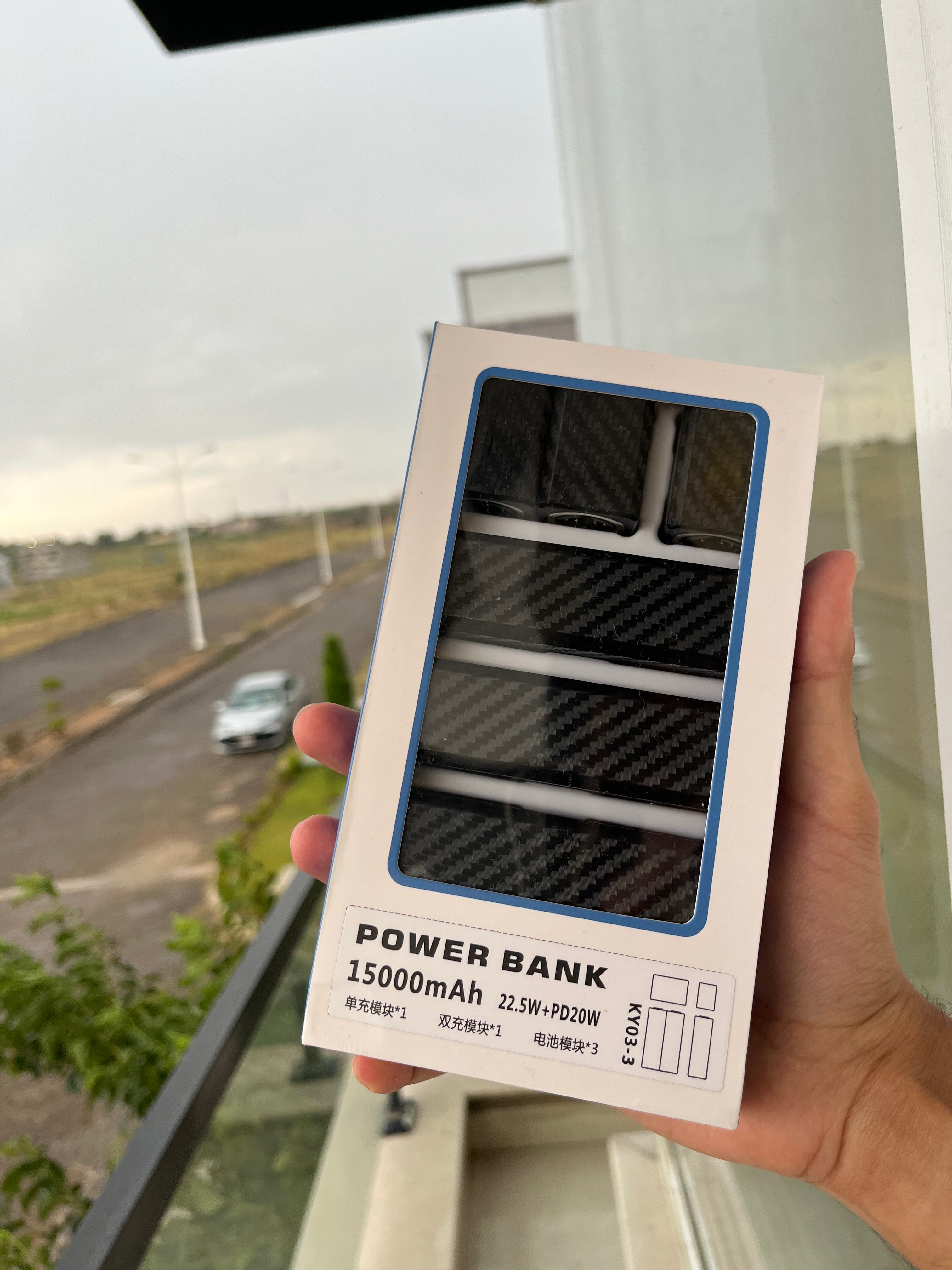 15000mAh 22.5W Fast Charging Power Bank with PD20W USB-C & Built-in Lightning Cable – KY03-3