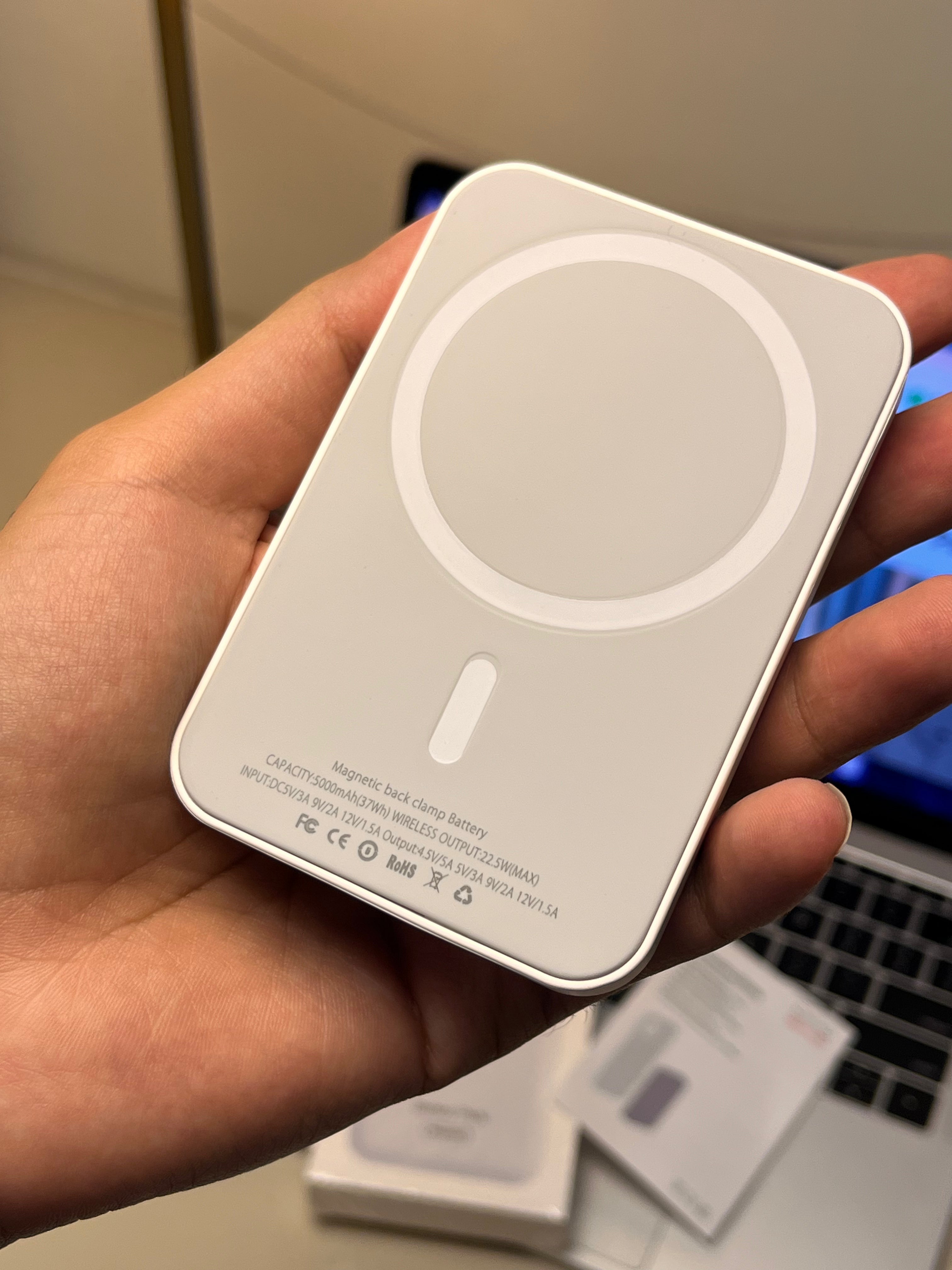 DIMIQI Magsafe PowerBank 22.5w Fast charge For Iphone And Android